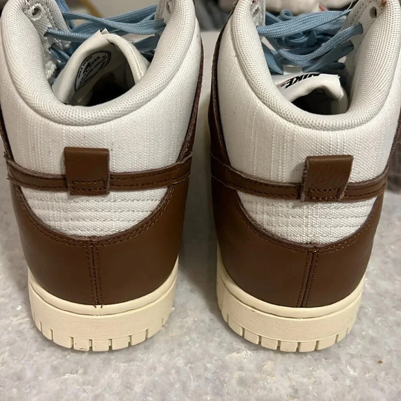 Men’s Nike Dunk High - Picture 4 of 12